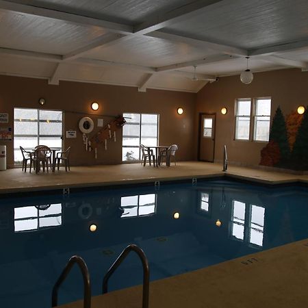 Gray Wolf Lodge Manistique Ngoại thất bức ảnh