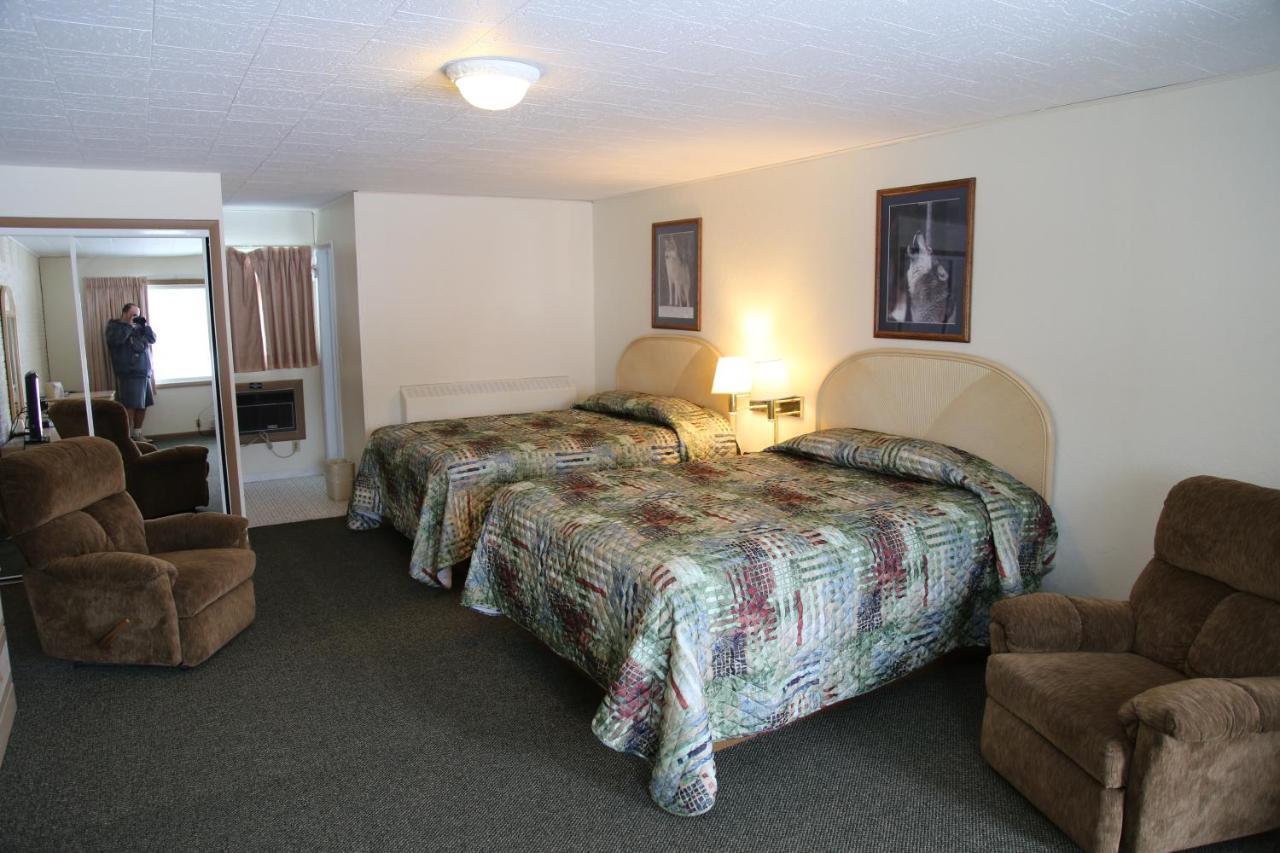 Gray Wolf Lodge Manistique Ngoại thất bức ảnh
