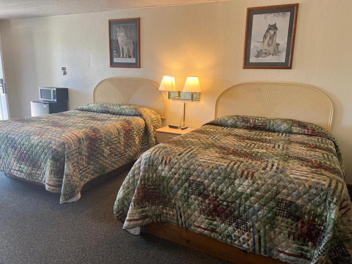 Gray Wolf Lodge Manistique Ngoại thất bức ảnh